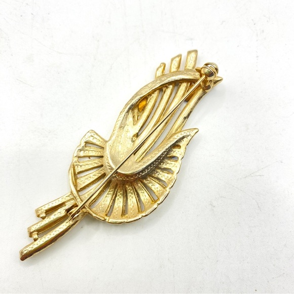 Vintage Gold Tone Blue Rhinestone Brooch - Picture 5 of 7